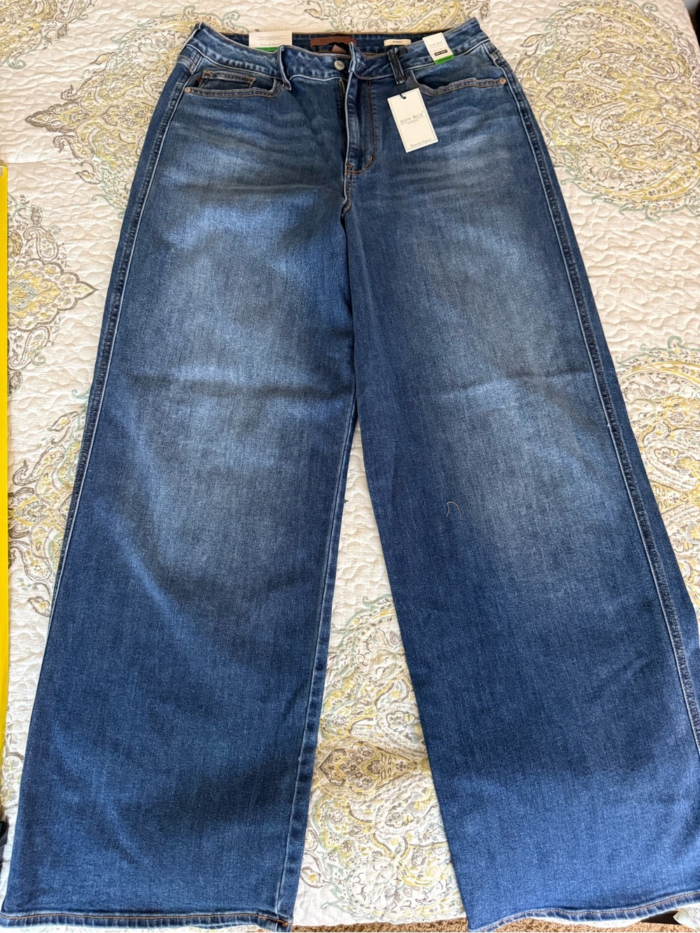 Judy Blue Wilhelmina Baggy Wide Leg Jean — LONG